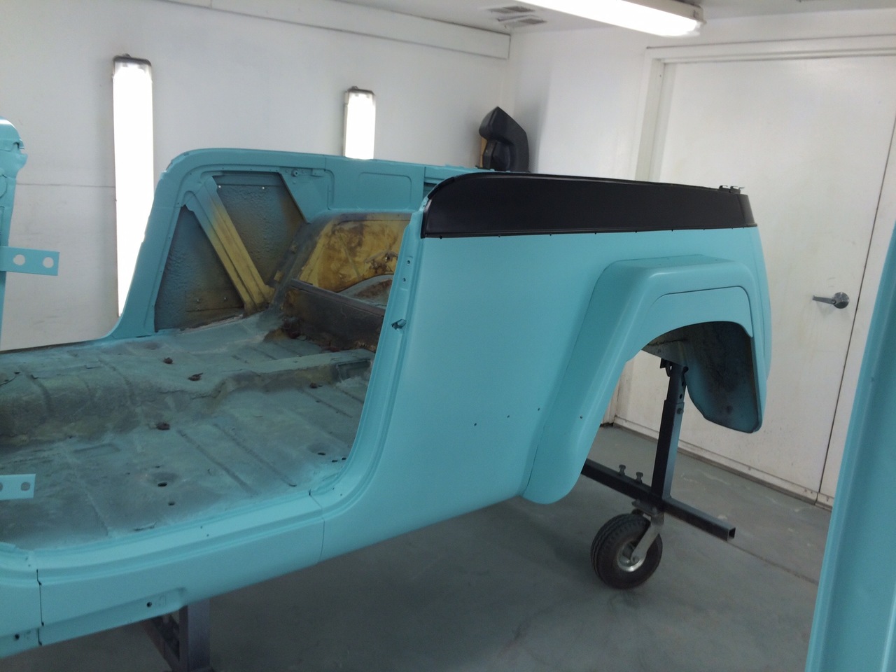 Jeepster quarter panel
			  paint